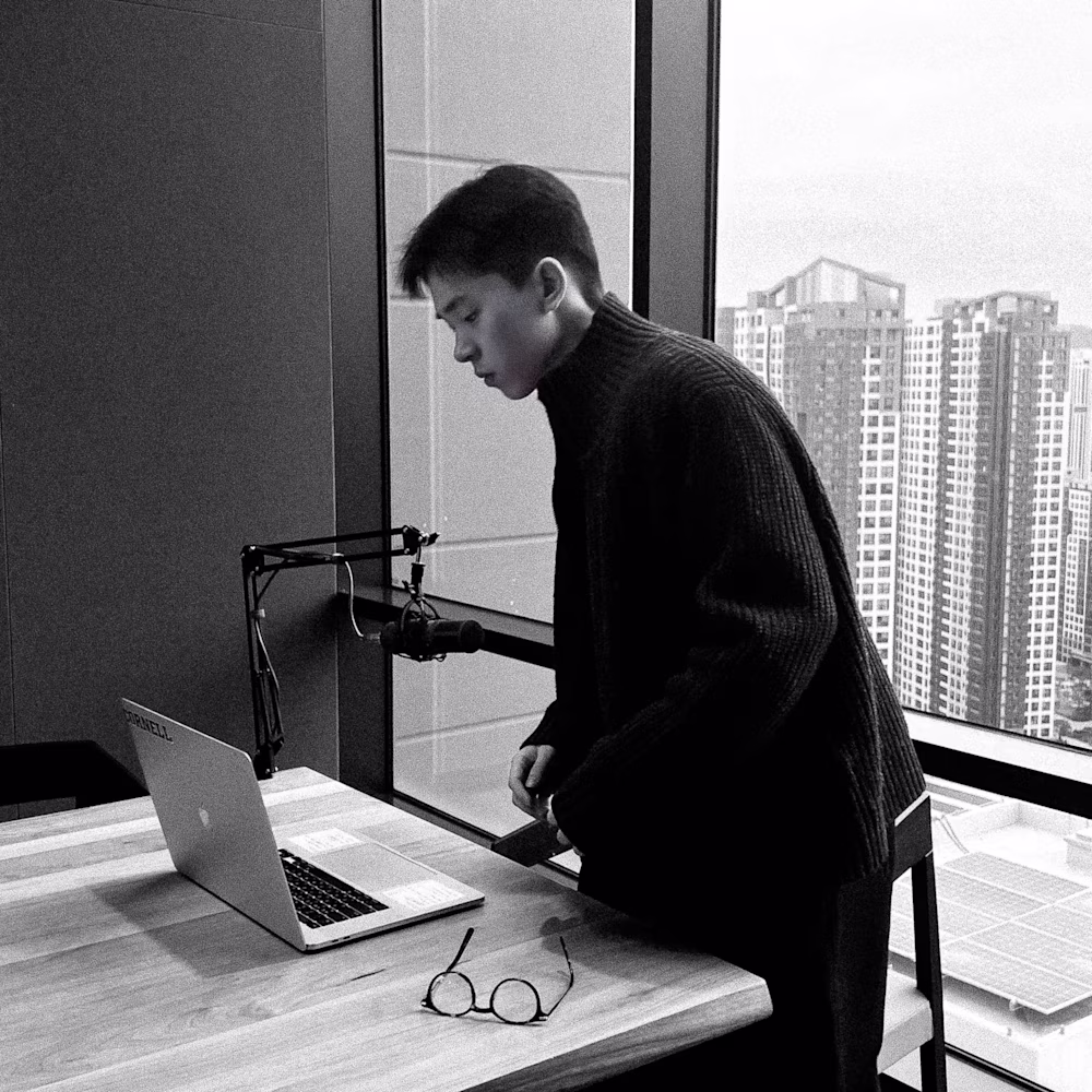 Philip  Yoo