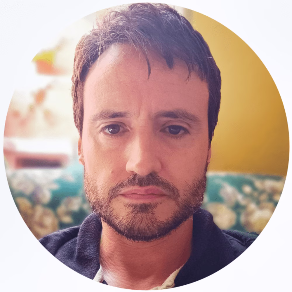 Andrés  Mora