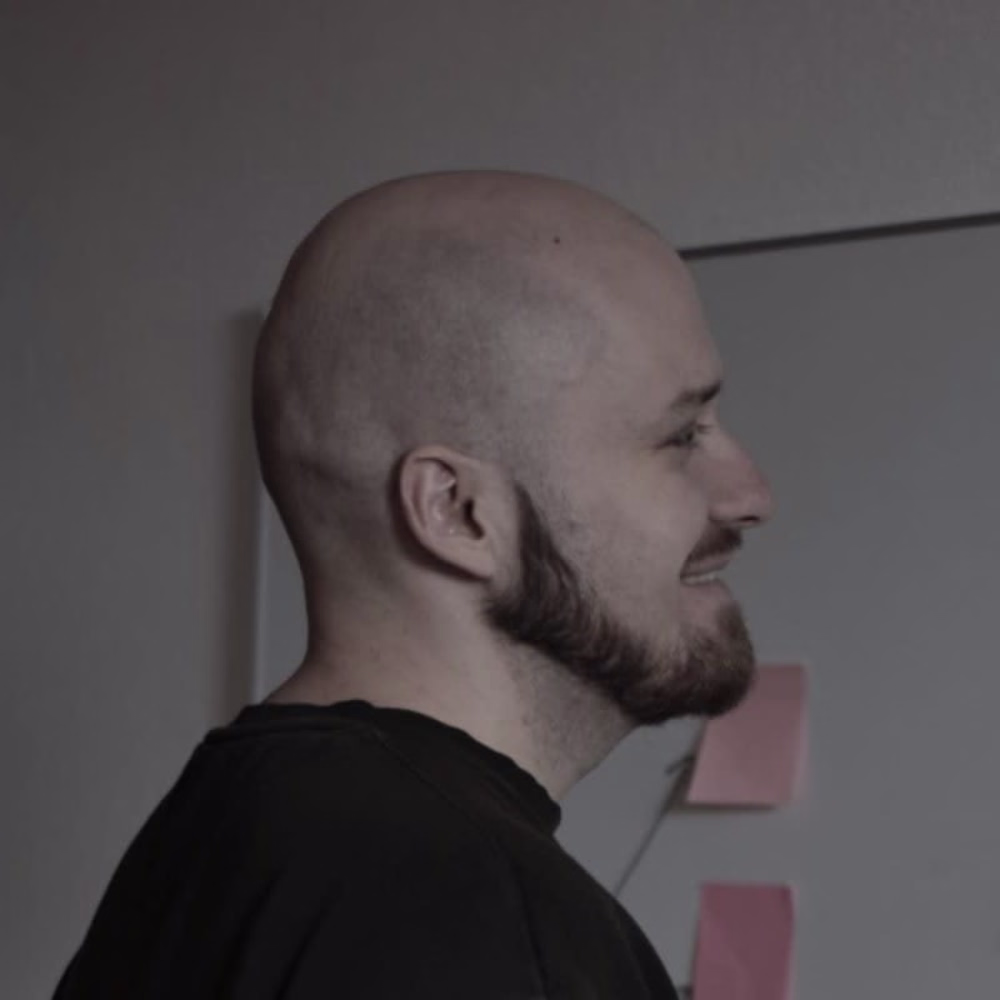 Niko Dovidija