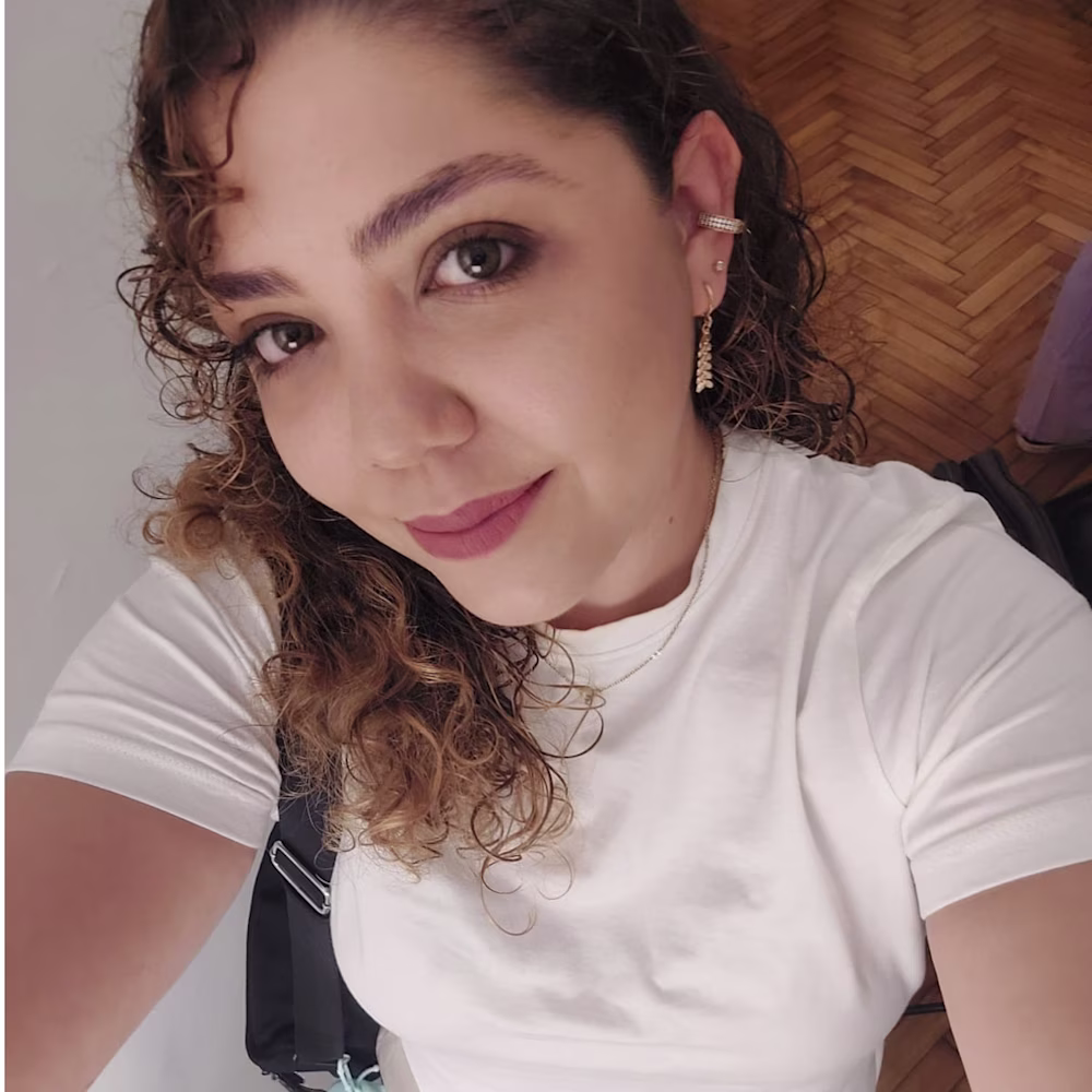 Ana B. Praia