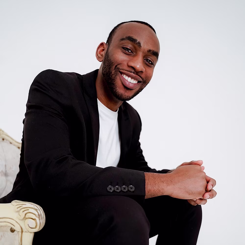 Amobi  Okugo