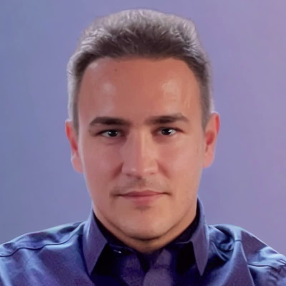 Adrian Taropa