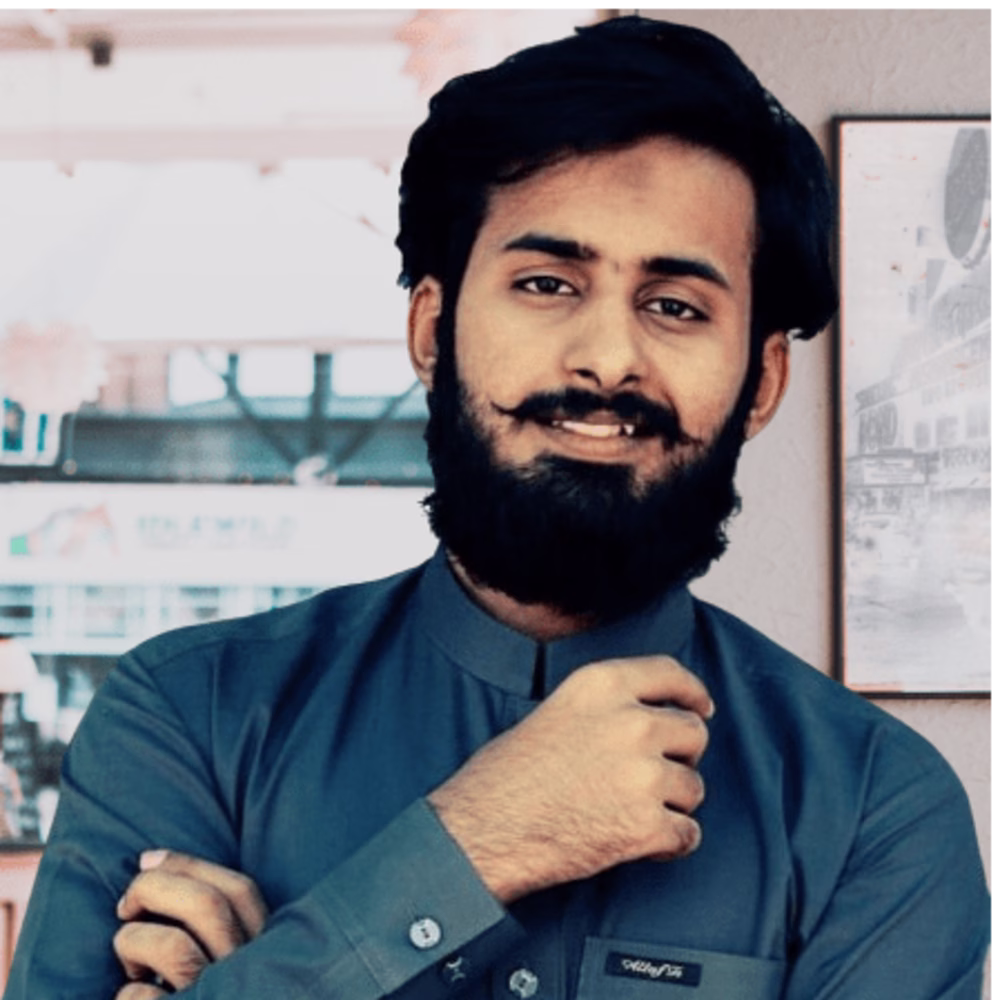 Siraj  Akbar