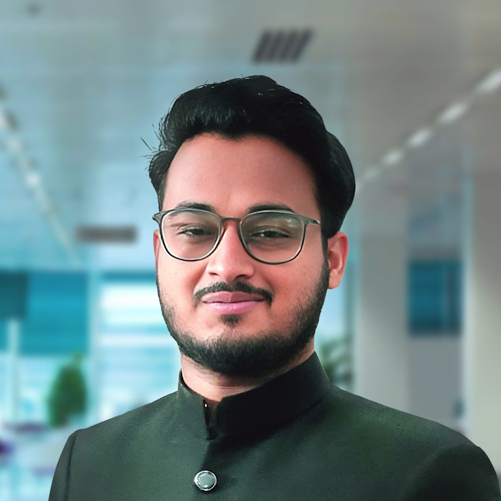Akbar Azad
