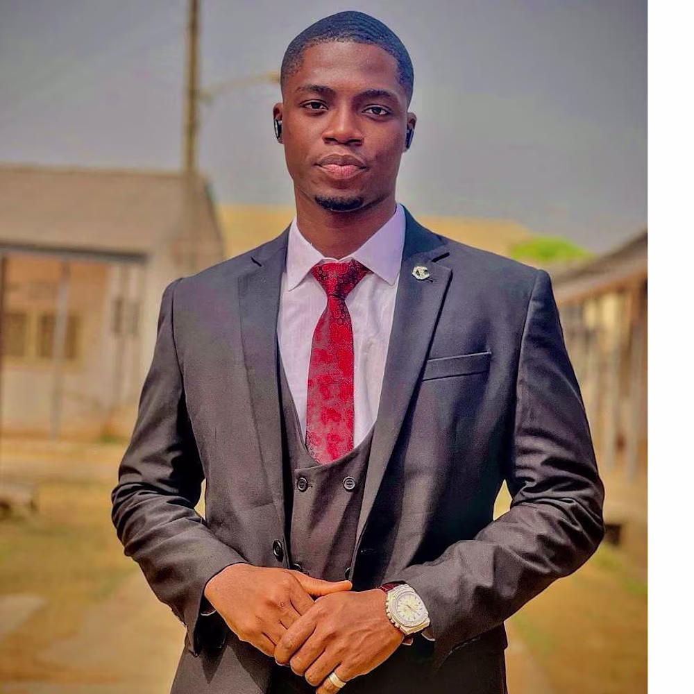Ajibade  Paul