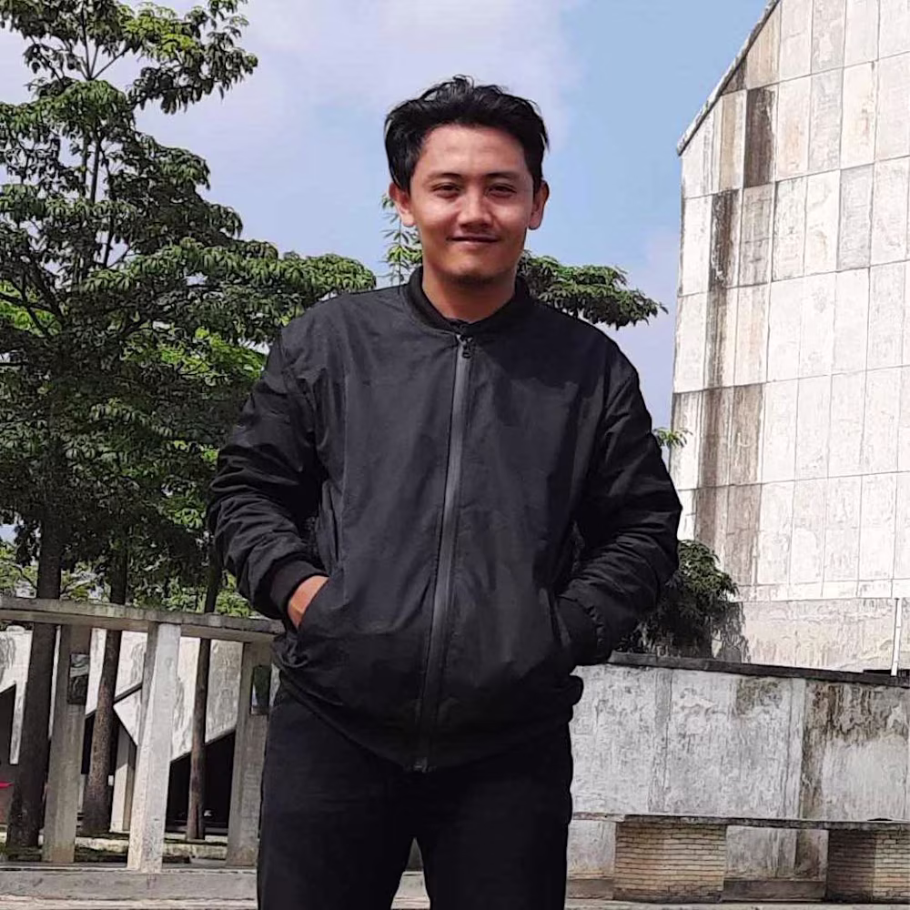 yuridis anang