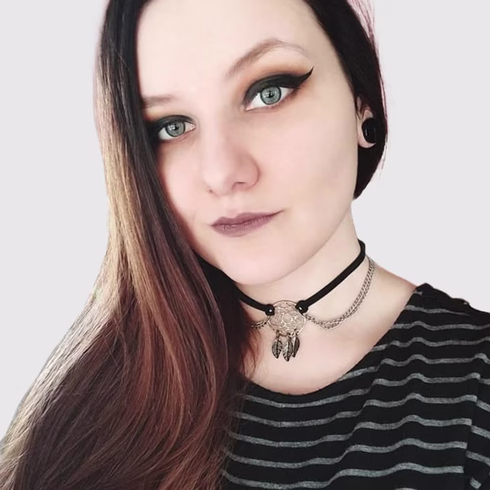 Mandee James