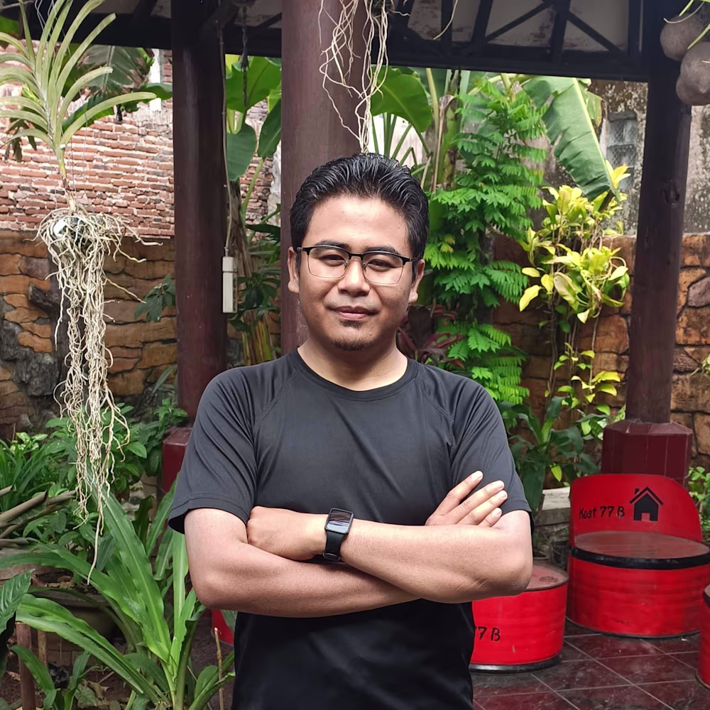 Ahmad Aji  Santoso