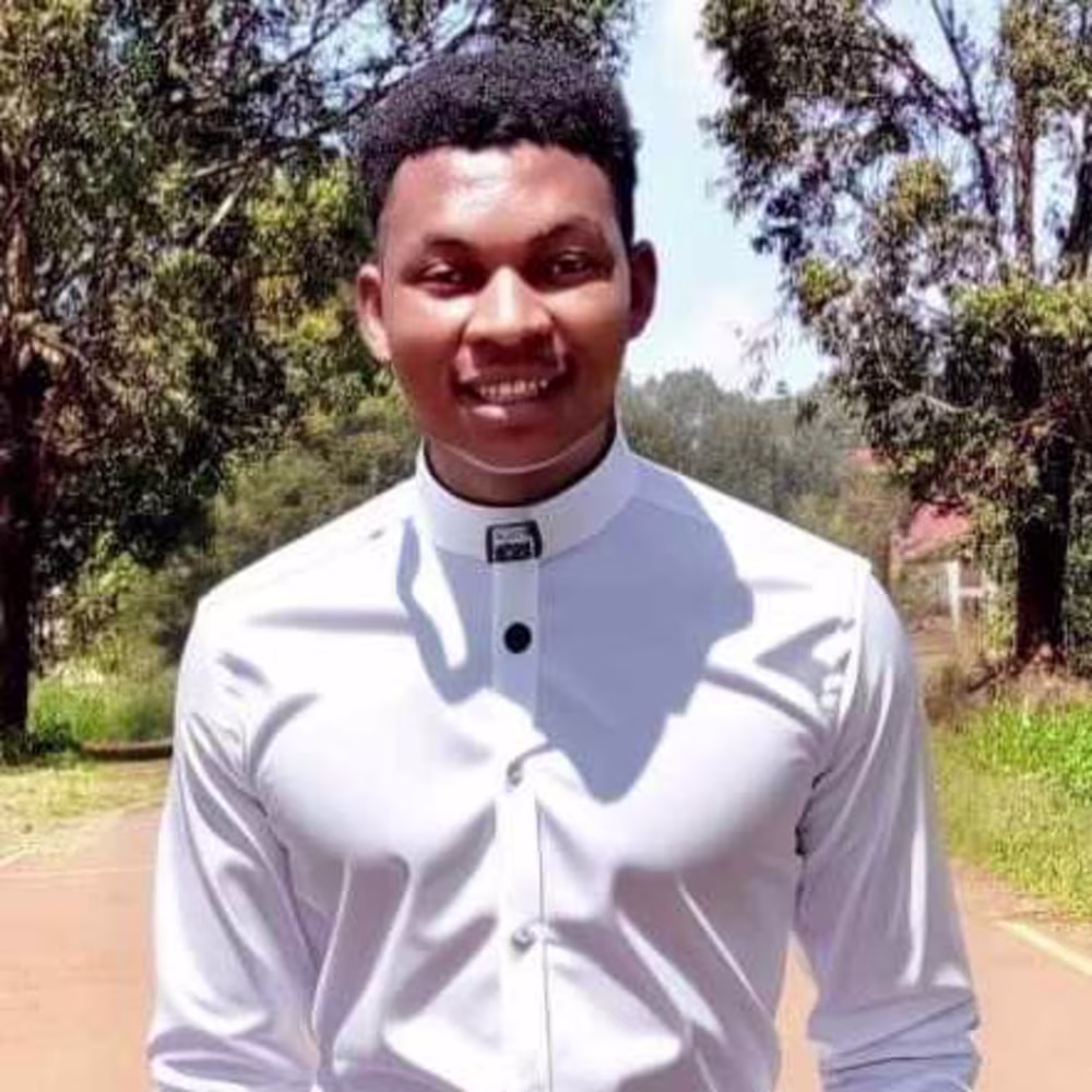 Robert  Maina