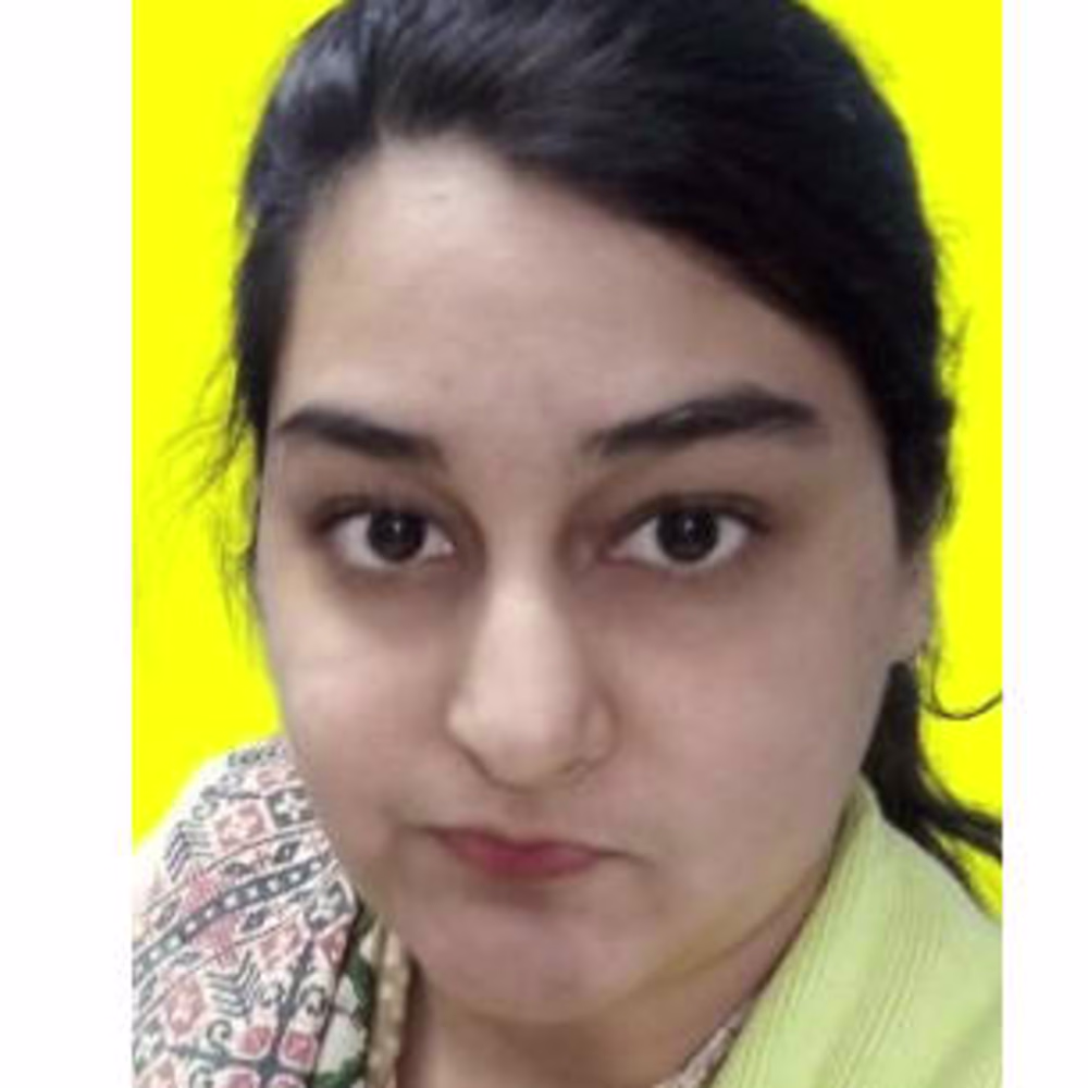 Dr Arooba Tariq