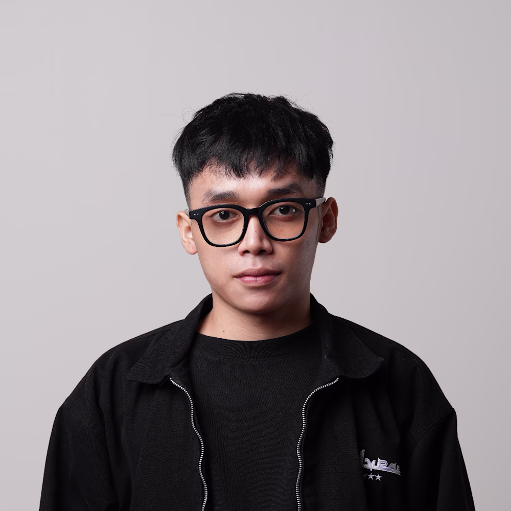 Omigunani  | Brand designer