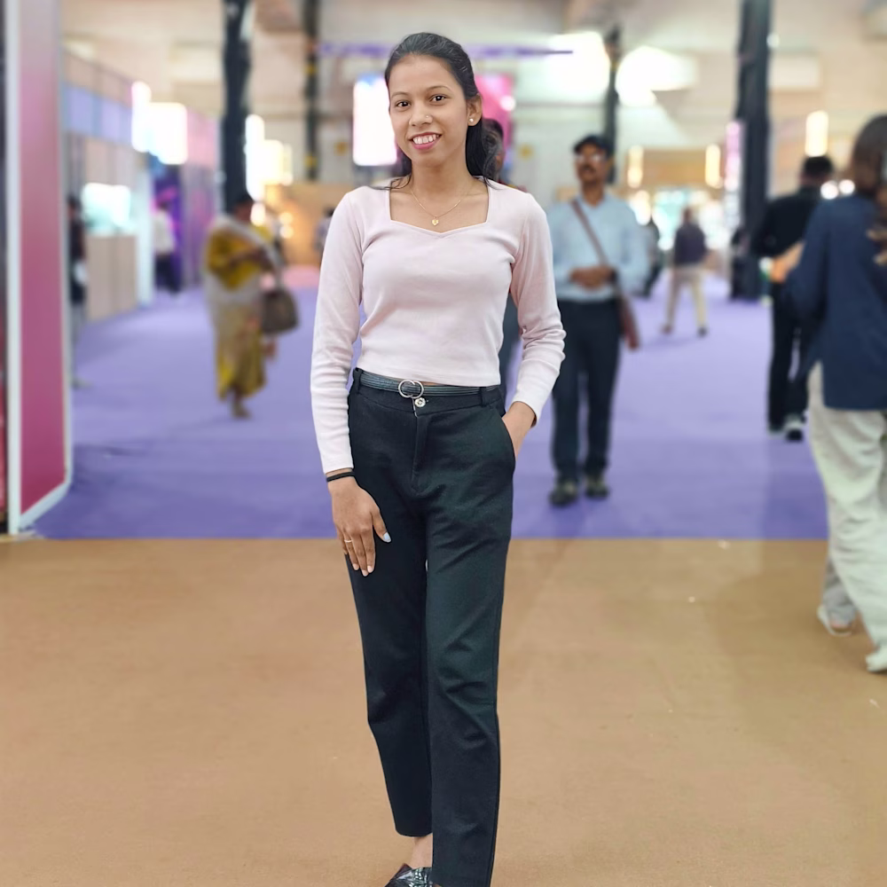 Niyati  Divekar 