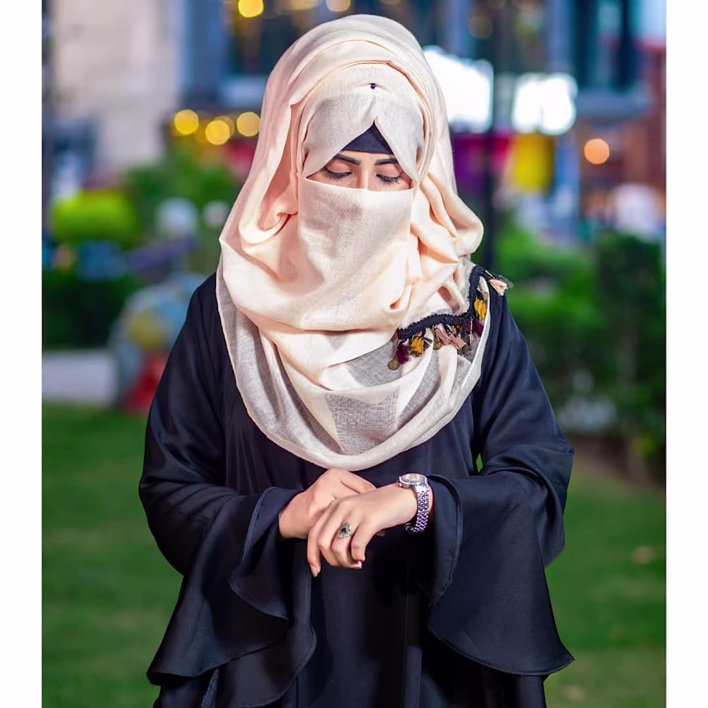 Sadia  khan
