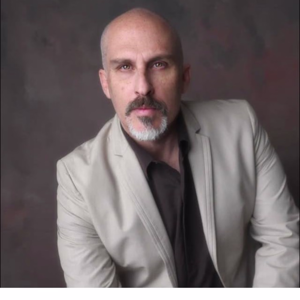 Russell de la Peña