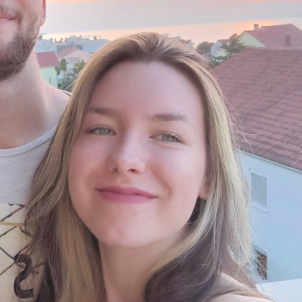 Lara Suknaić