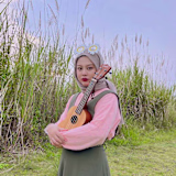 Annisa Pujiastuti