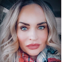 Tina  avatar