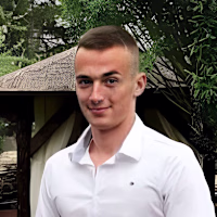Andrii  H