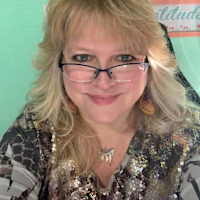Carol Lawrence