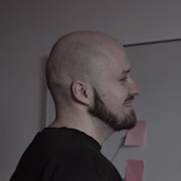 Niko Dovidija