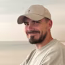 Robert Avram's avatar