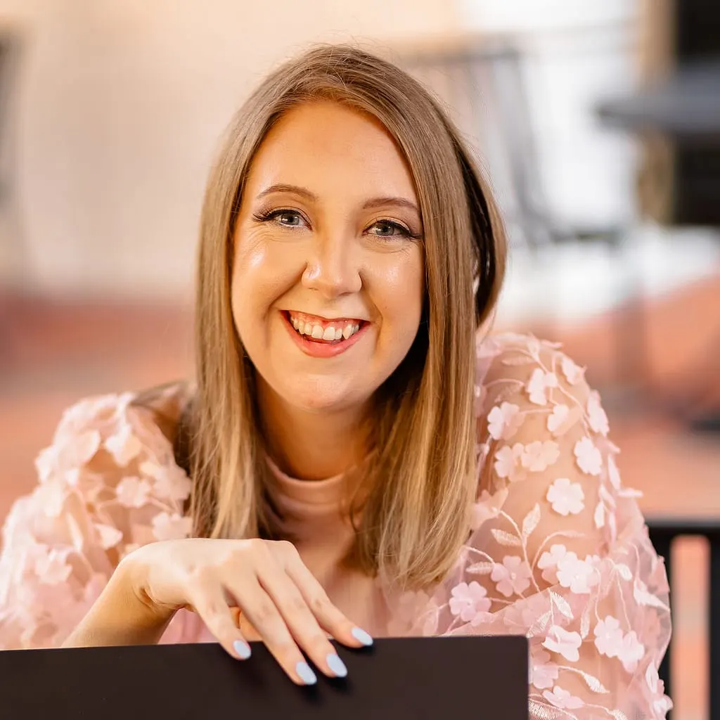 Julie Kopp's avatar