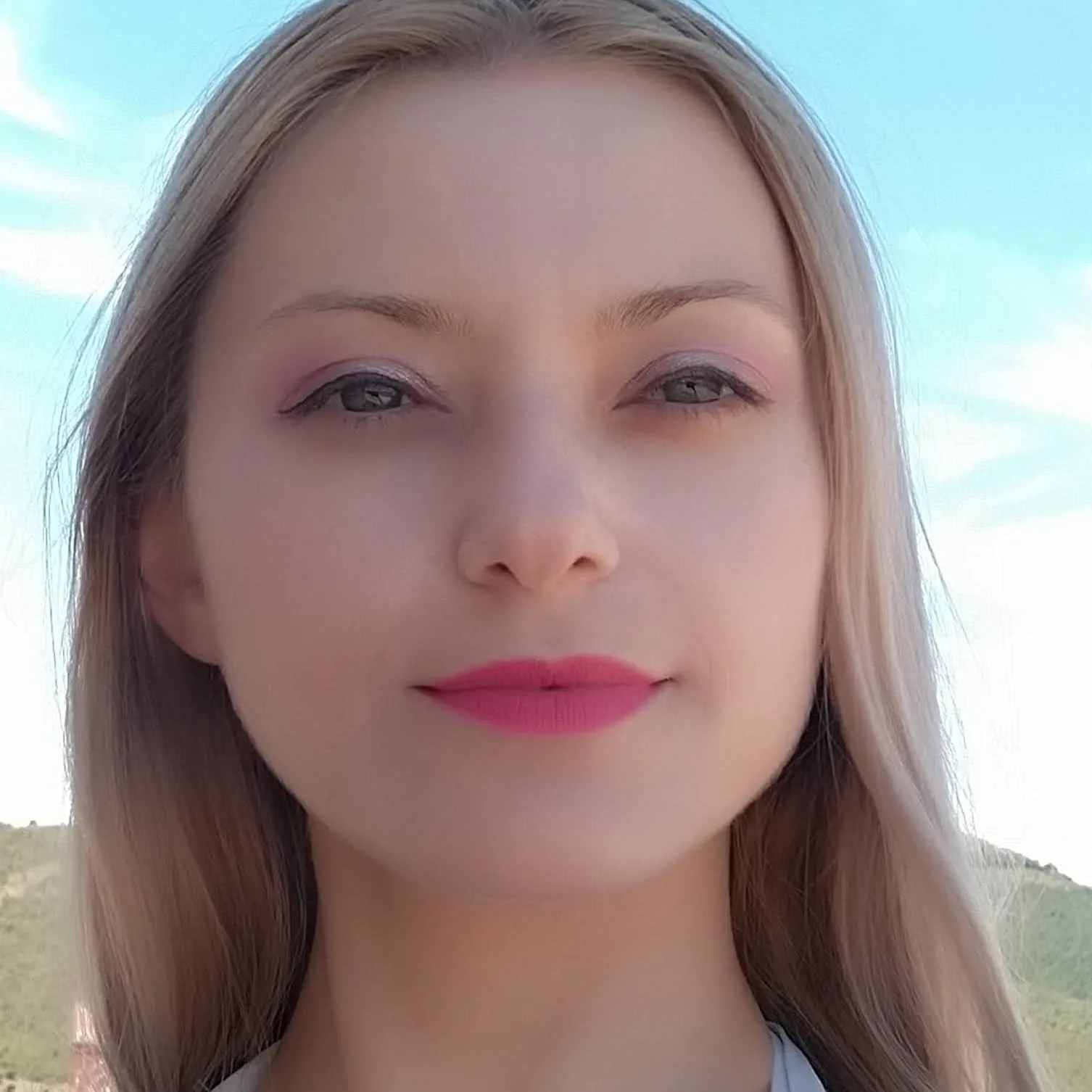 Ana Merciu's avatar