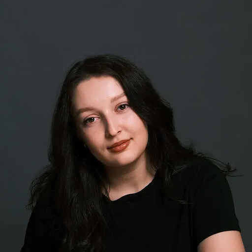 Elena Lukash's avatar