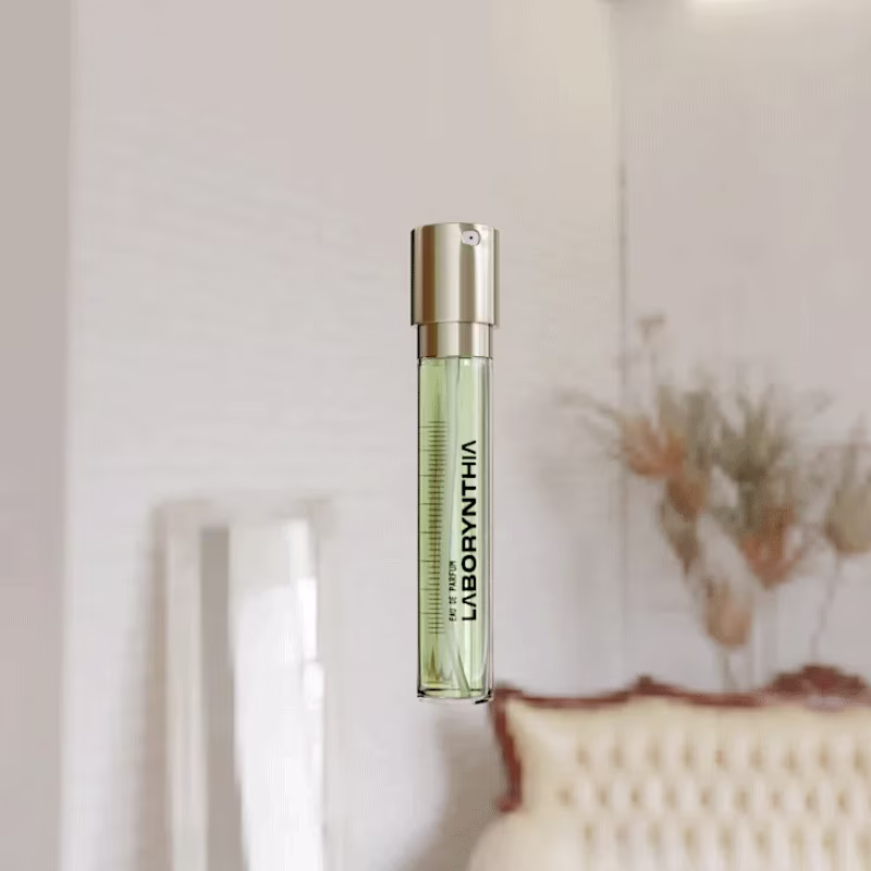 Cover image for Perfume Bottle

3D design & render