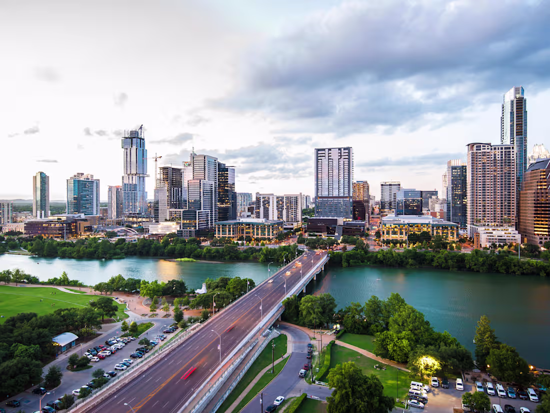 Cover image for Moving to Texas