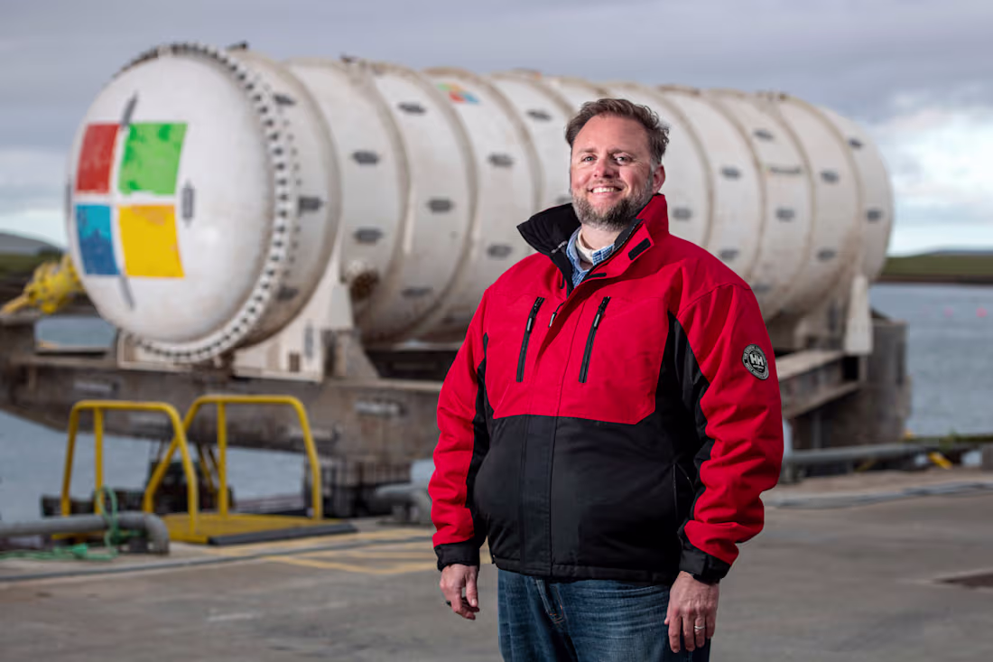 Cover image for How Microsoft kept its underwater datacenter connected  Article