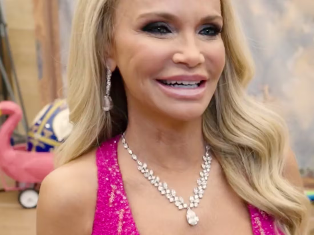 Cover image for Queen of Versailles