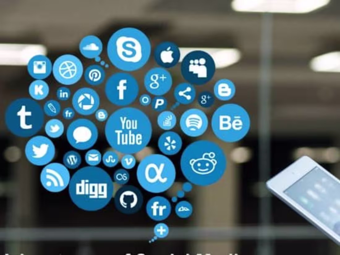 Cover image for SMM- A STRATEGY FOR EVERY GOAL