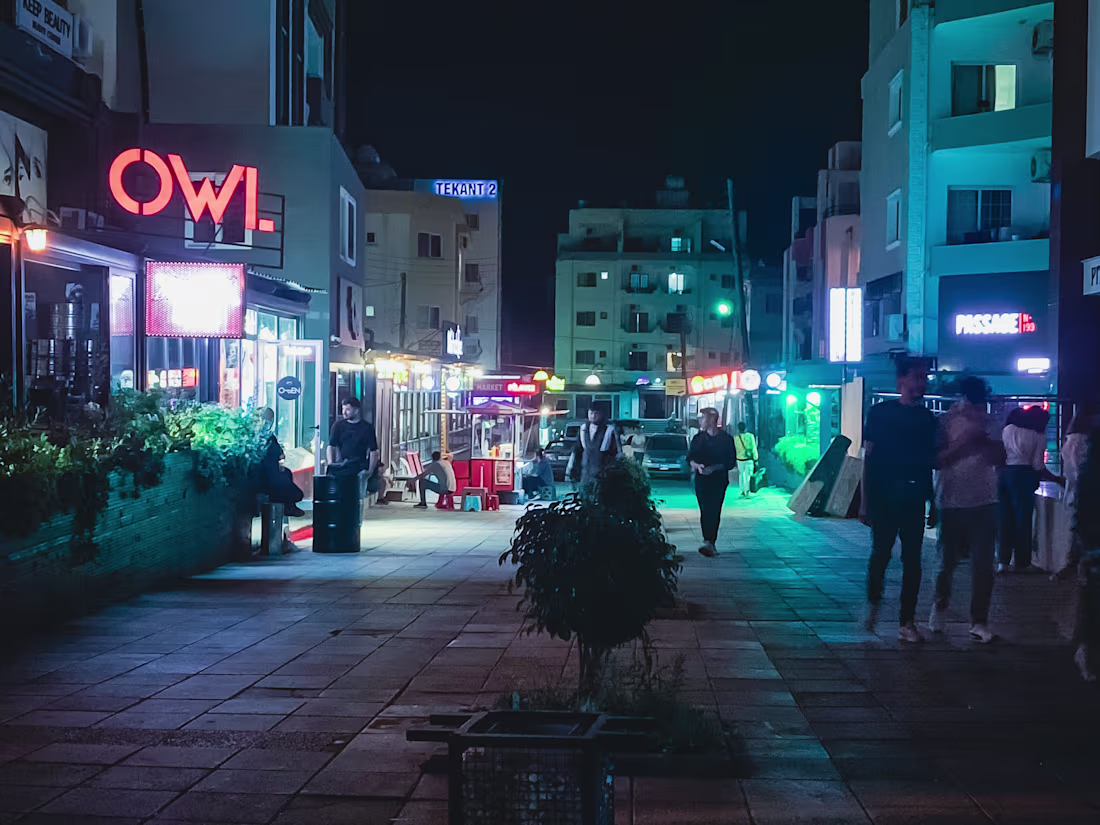 Cover image for Nighttime photography