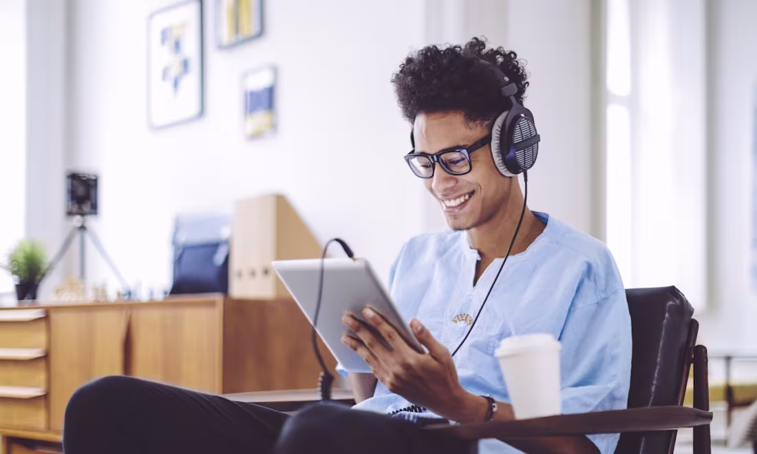 Cover image for 25 Ways to Make Money Online, Offline and at Home