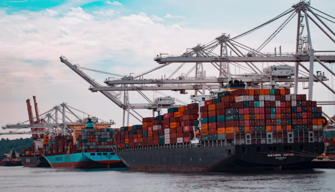 Cover image for 2,200-word blog for Hive: The complete guide to freight shipping