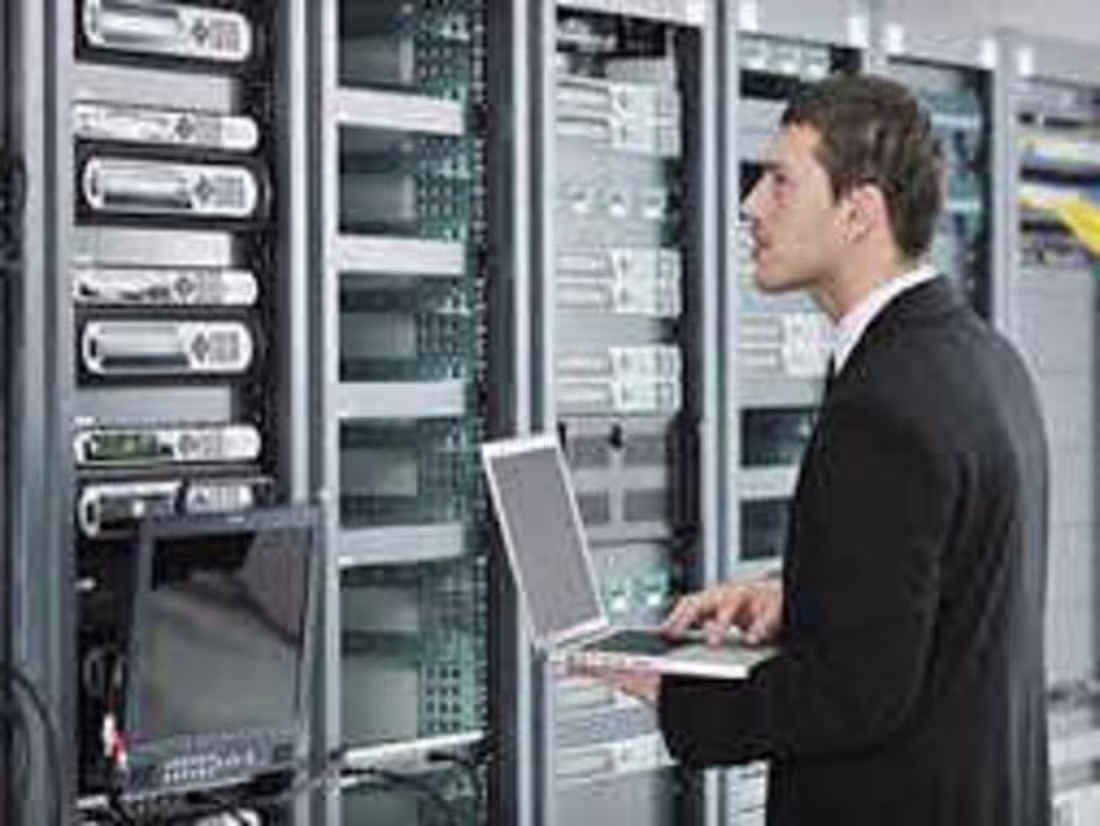 Cover image for Network Administrator 