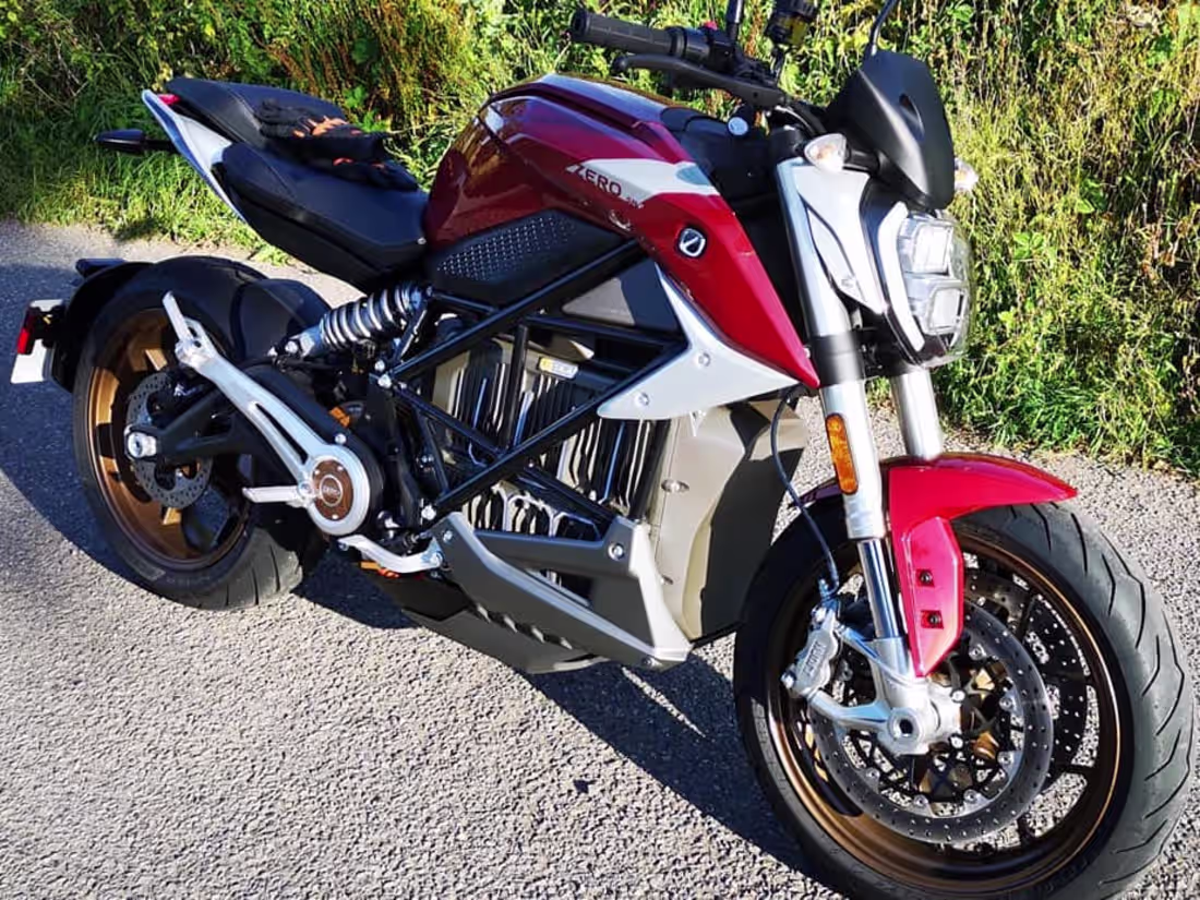 Cover image for Riding Electric Motorcycles