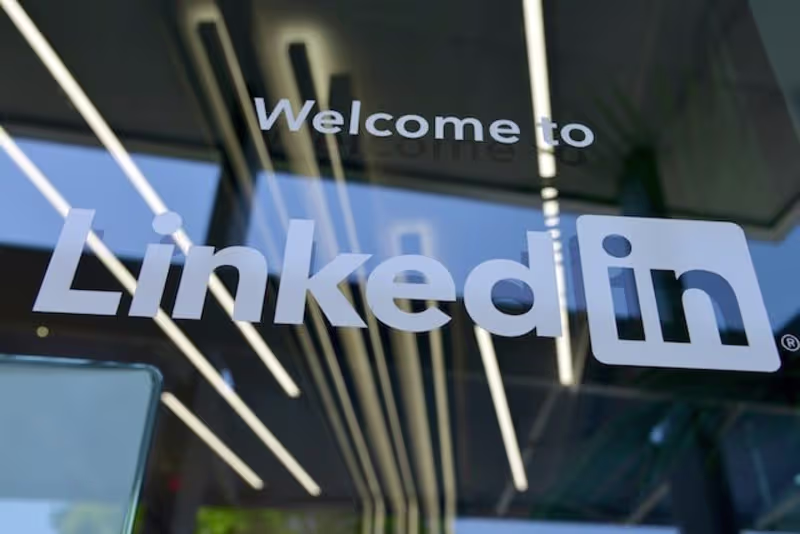 Cover image for Leveraging LinkedIn for Freelance Success