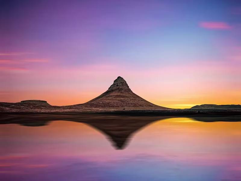 Cover image for Traveling 