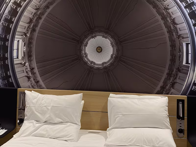 Cover image for NOVOTEL UGC COLLAB PARIS
