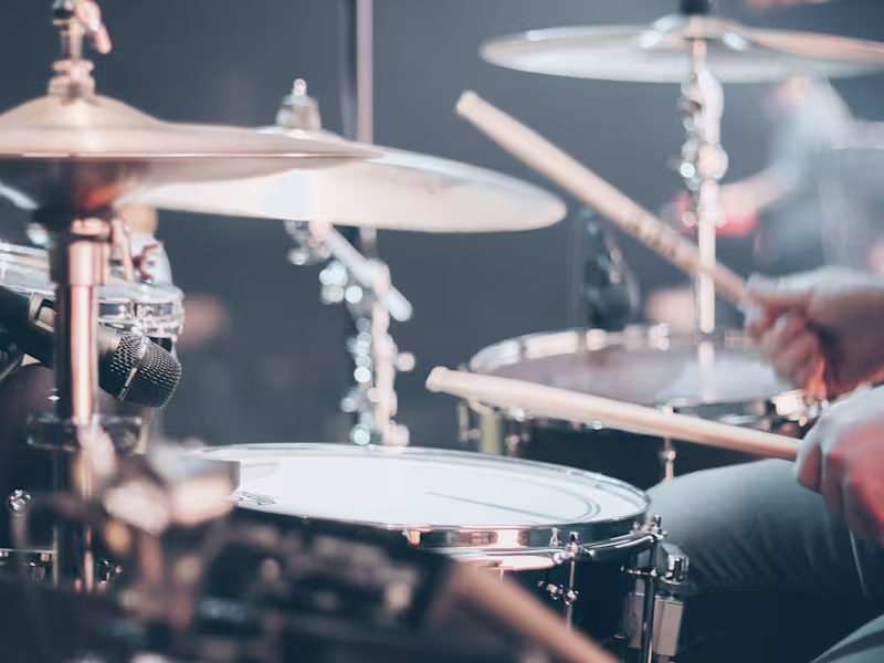 Cover image for “I Am the Drummer”: Female Drummers That You Should Know About
