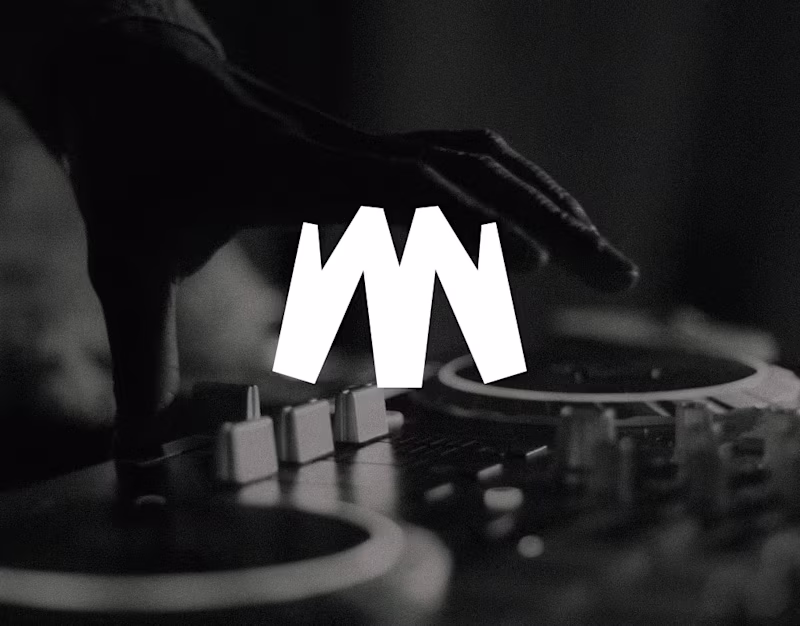 Cover image for DJ Martin Valenzuela - Logo & Animation
