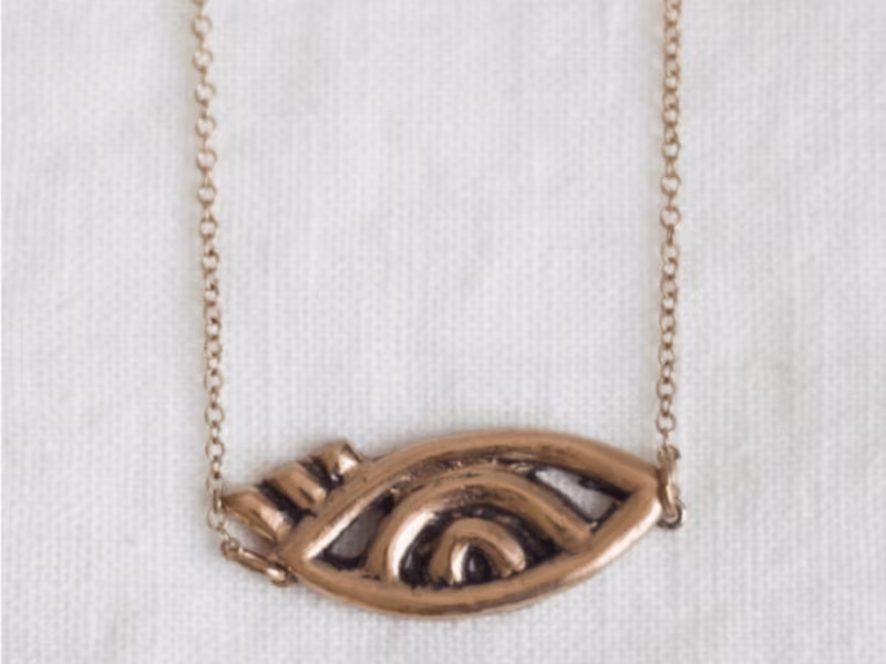 Cover image for Dime and Regal: Essential Jewelry Pieces You Just Have to Have …