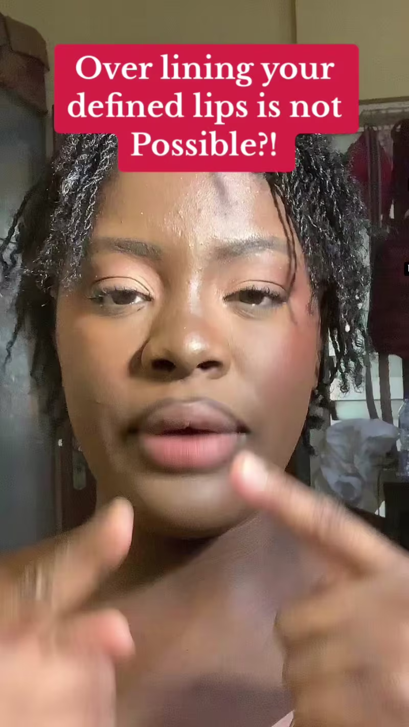 Cover image for Defining your lips