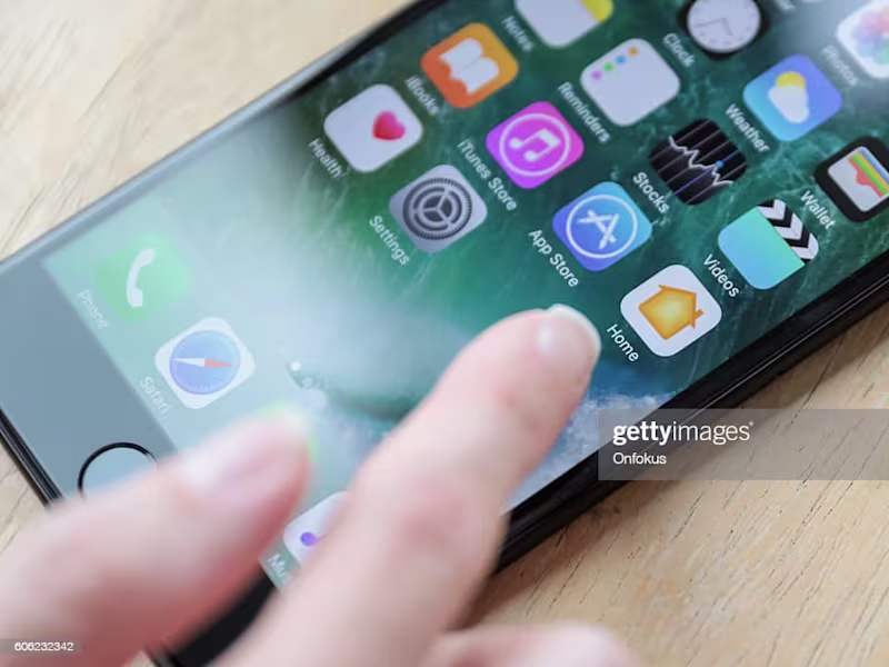 Cover image for The Best Way to Organize iPhone Apps on Your Home Screen