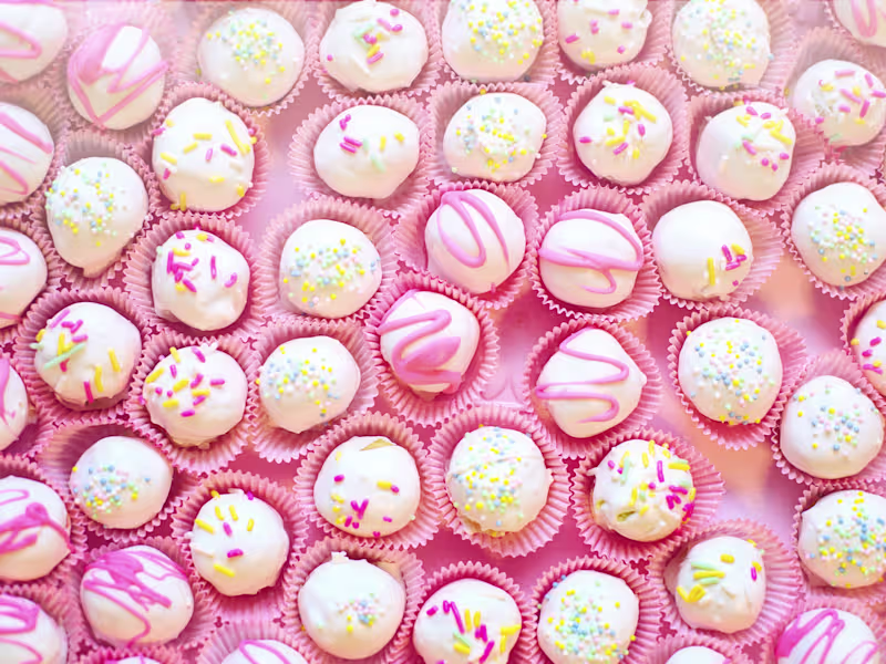 Cover image for The Psychology of Pink in Dessert Industry