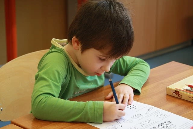 A child doing STEM assignments