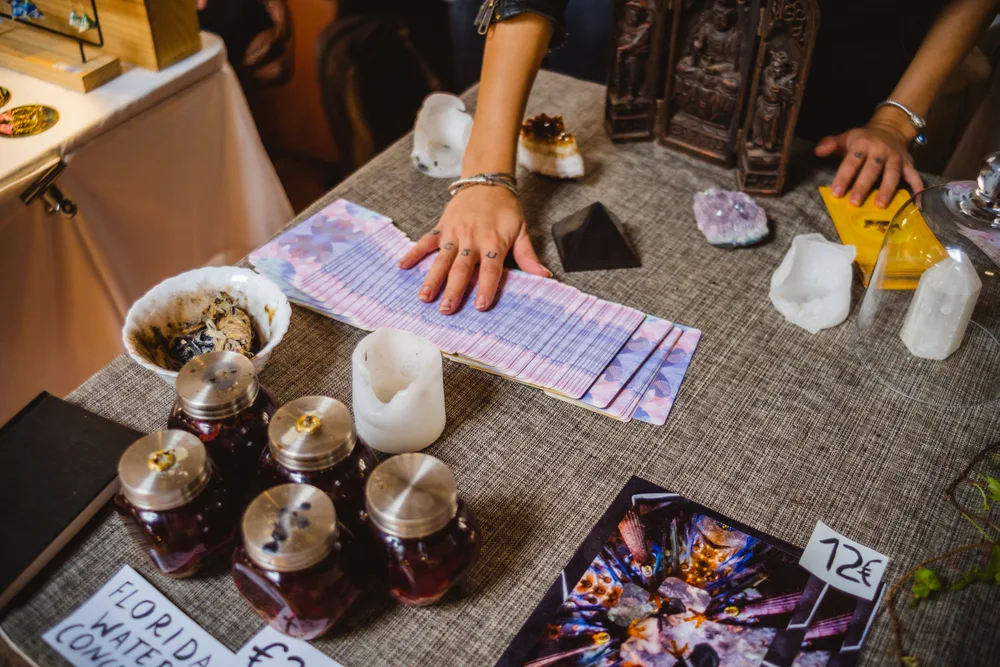 Tarot Reading at Frankfurt Christmas Market (Photo by. Shutterstock)