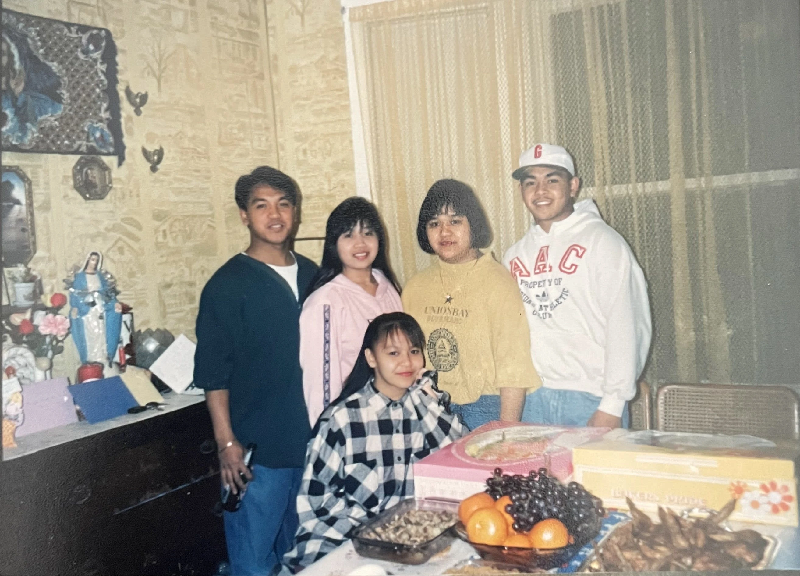 My mother (center) and her four siblings.